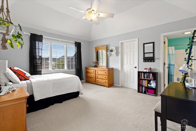 3848 Junebreeze Lane, Naperville, IL 60564