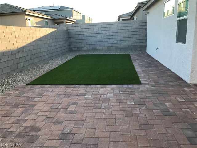 10195 Handline Chute Street, Las Vegas, NV 89166