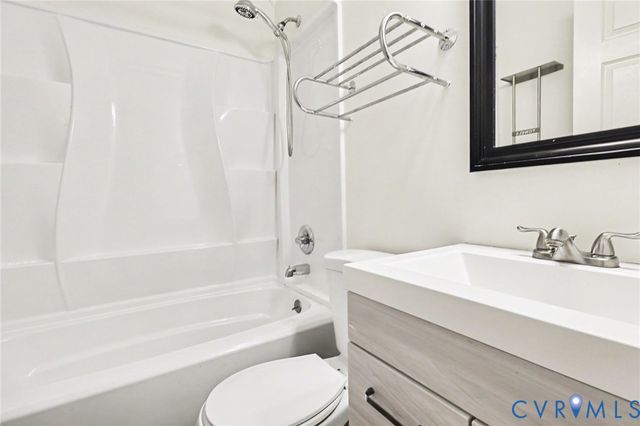 6921 Hines Rd, Disputanta, VA 23842
