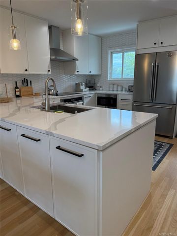 3041 Mitchell Road, Westhampton Beach, NY 11978