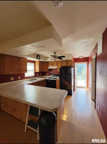 1517 MONMOUTH Boulevard, Galesburg, IL 61401