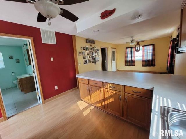 1517 MONMOUTH Boulevard, Galesburg, IL 61401