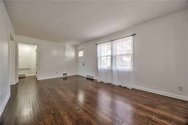 3407 S Cedar Avenue, Independence, MO 64052