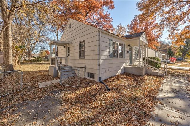 3407 S Cedar Avenue, Independence, MO 64052