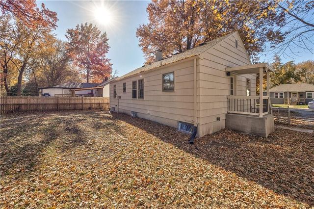 3407 S Cedar Avenue, Independence, MO 64052