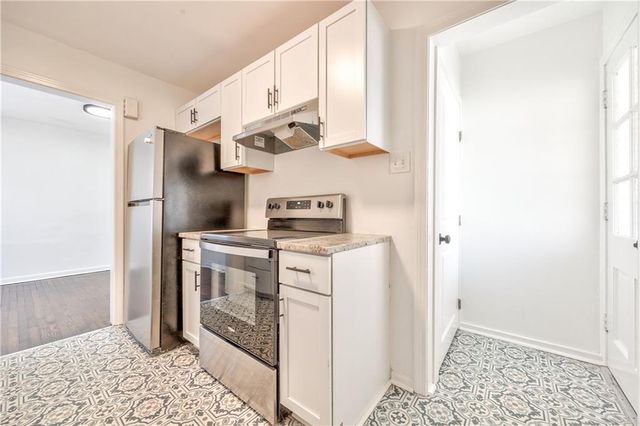 3407 S Cedar Avenue, Independence, MO 64052