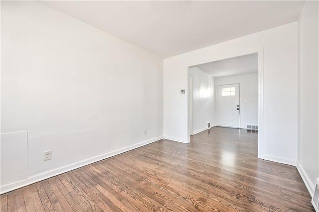 3407 S Cedar Avenue, Independence, MO 64052