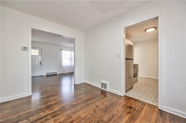 3407 S Cedar Avenue, Independence, MO 64052