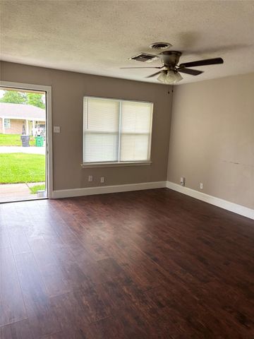 5631 Groveton Street, Houston, TX 77033