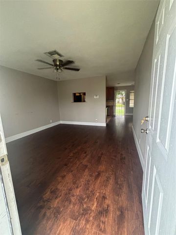 5631 Groveton Street, Houston, TX 77033