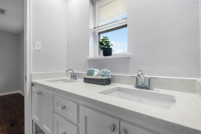 2917 Hickox Road, Rowlett, TX 75089