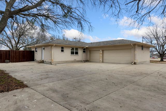 2917 Hickox Road, Rowlett, TX 75089