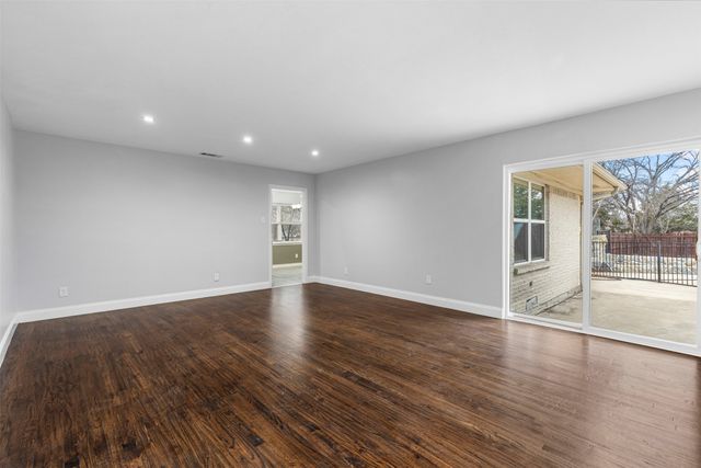 2917 Hickox Road, Rowlett, TX 75089