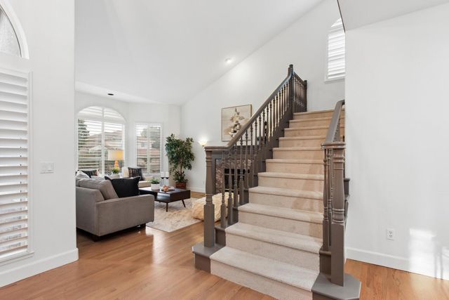 824 Harrier Pl, Davis, CA 95616