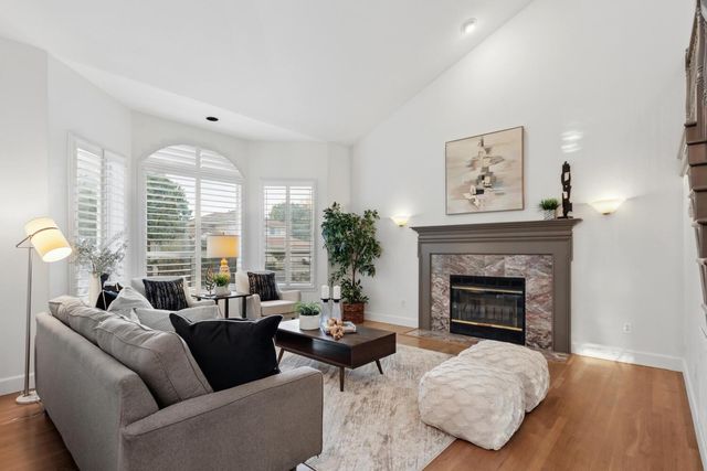 824 Harrier Pl, Davis, CA 95616