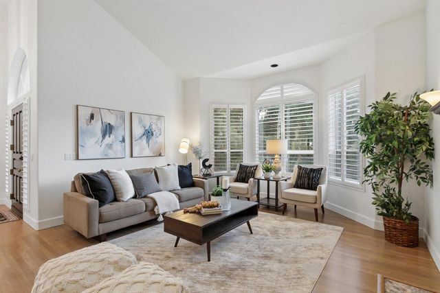 824 Harrier Pl, Davis, CA 95616