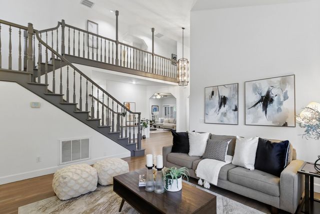 824 Harrier Pl, Davis, CA 95616