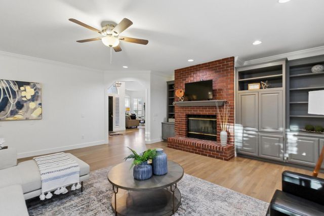 824 Harrier Pl, Davis, CA 95616