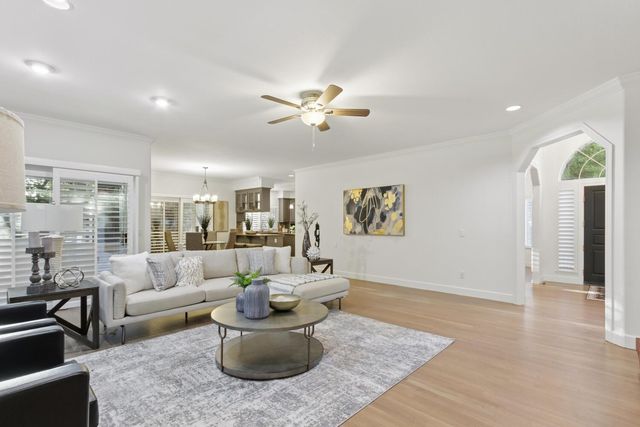 824 Harrier Pl, Davis, CA 95616