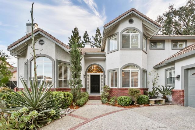 824 Harrier Pl, Davis, CA 95616