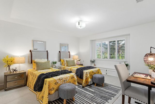 824 Harrier Pl, Davis, CA 95616