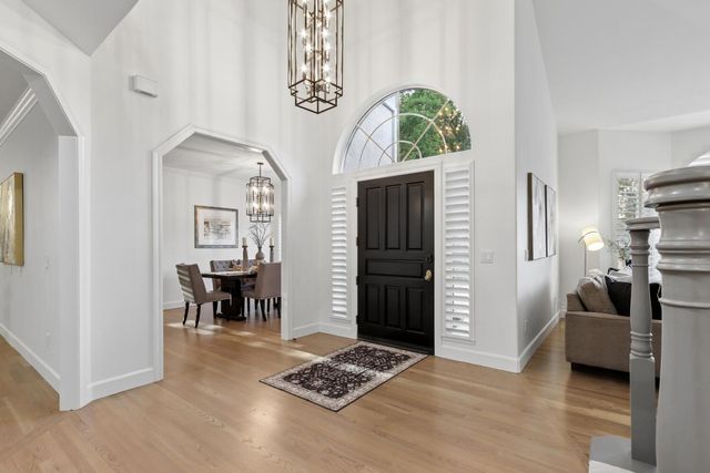 824 Harrier Pl, Davis, CA 95616