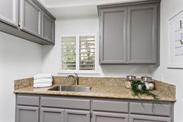 824 Harrier Pl, Davis, CA 95616