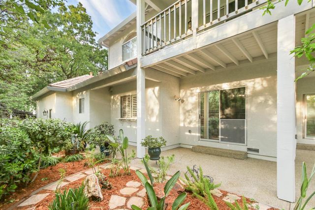 824 Harrier Pl, Davis, CA 95616