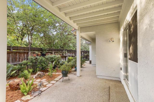 824 Harrier Pl, Davis, CA 95616