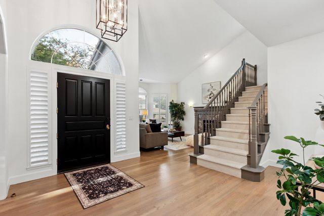 824 Harrier Pl, Davis, CA 95616