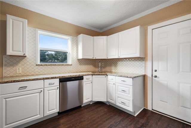 3826 Willow St, Corpus Christi, TX 78411