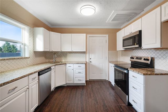 3826 Willow St, Corpus Christi, TX 78411