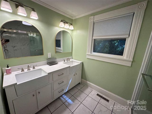 115 E Steele Street, Salisbury, NC 28144