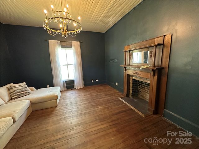 115 E Steele Street, Salisbury, NC 28144