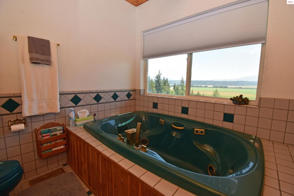 4456 Westside Rd, Bonners Ferry, ID 83805 photo 11