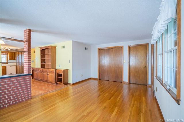 82 Lancaster Road, West Hartford, CT 06119