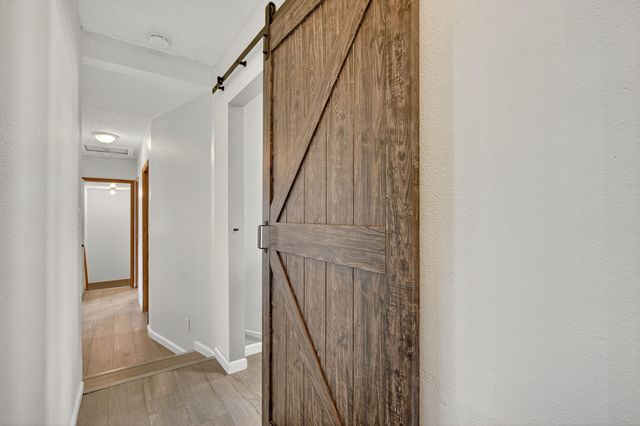 805 N Roche Street, Knoxville, IA 50138