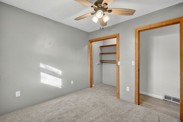 805 N Roche Street, Knoxville, IA 50138