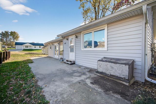 805 N Roche Street, Knoxville, IA 50138