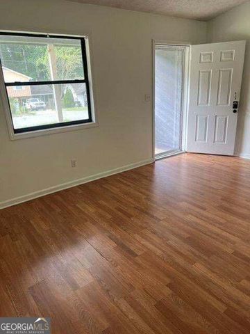 5370 Garvey Drive, Fairburn, GA 30213