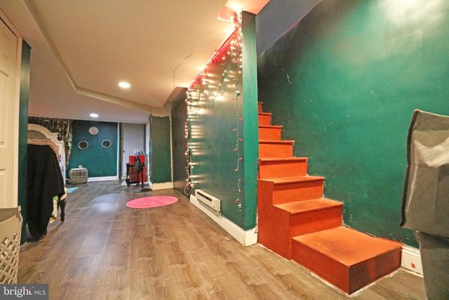 111 OAKLEY RD, Upper Darby, PA 19082