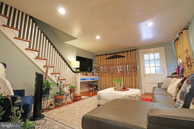 111 OAKLEY RD, Upper Darby, PA 19082