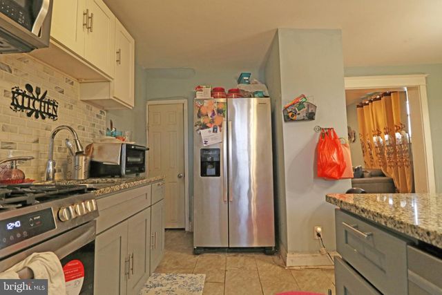 111 OAKLEY RD, Upper Darby, PA 19082