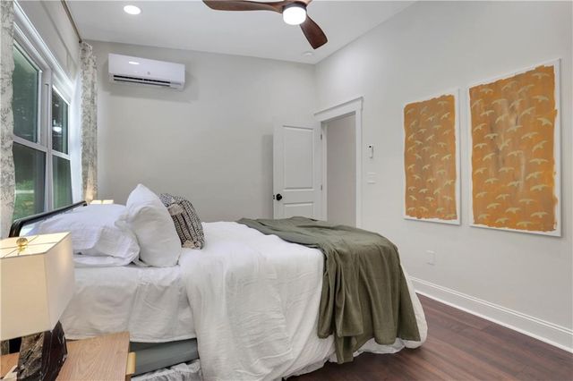 207 Walthall NW Street, Marietta, GA 30064