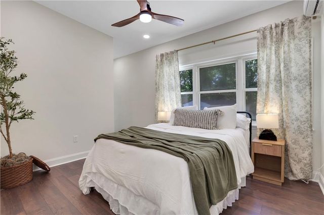 207 Walthall NW Street, Marietta, GA 30064