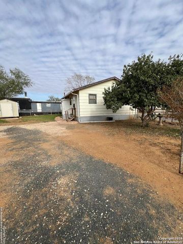 302 sheep hill, Dilley, TX 78017