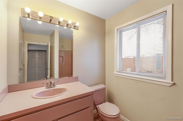 18240 Webster Avenue, Southfield, MI 48076