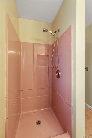 18240 Webster Avenue, Southfield, MI 48076