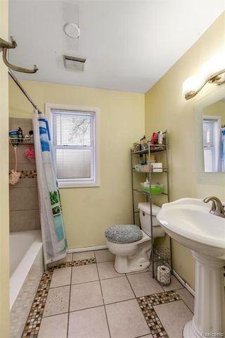 18240 Webster Avenue, Southfield, MI 48076