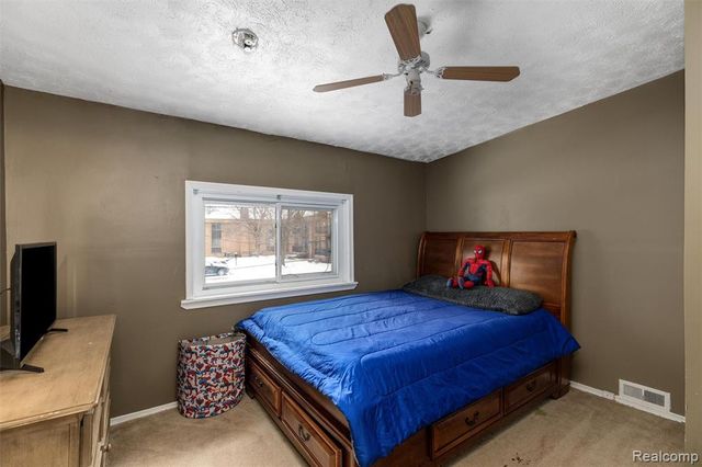 18240 Webster Avenue, Southfield, MI 48076